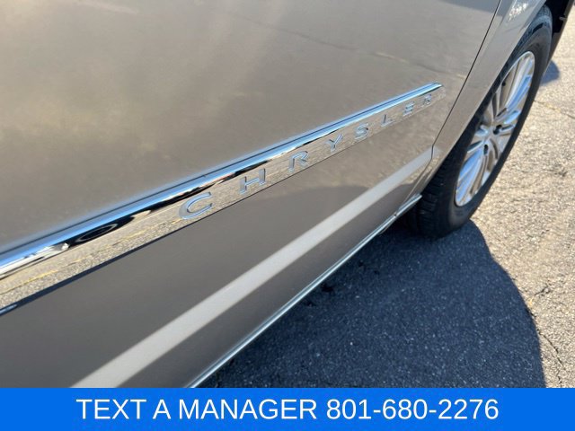 Used 2014 Chrysler Town & Country Touring-L w/ Driver Convenience Group FWD image 7