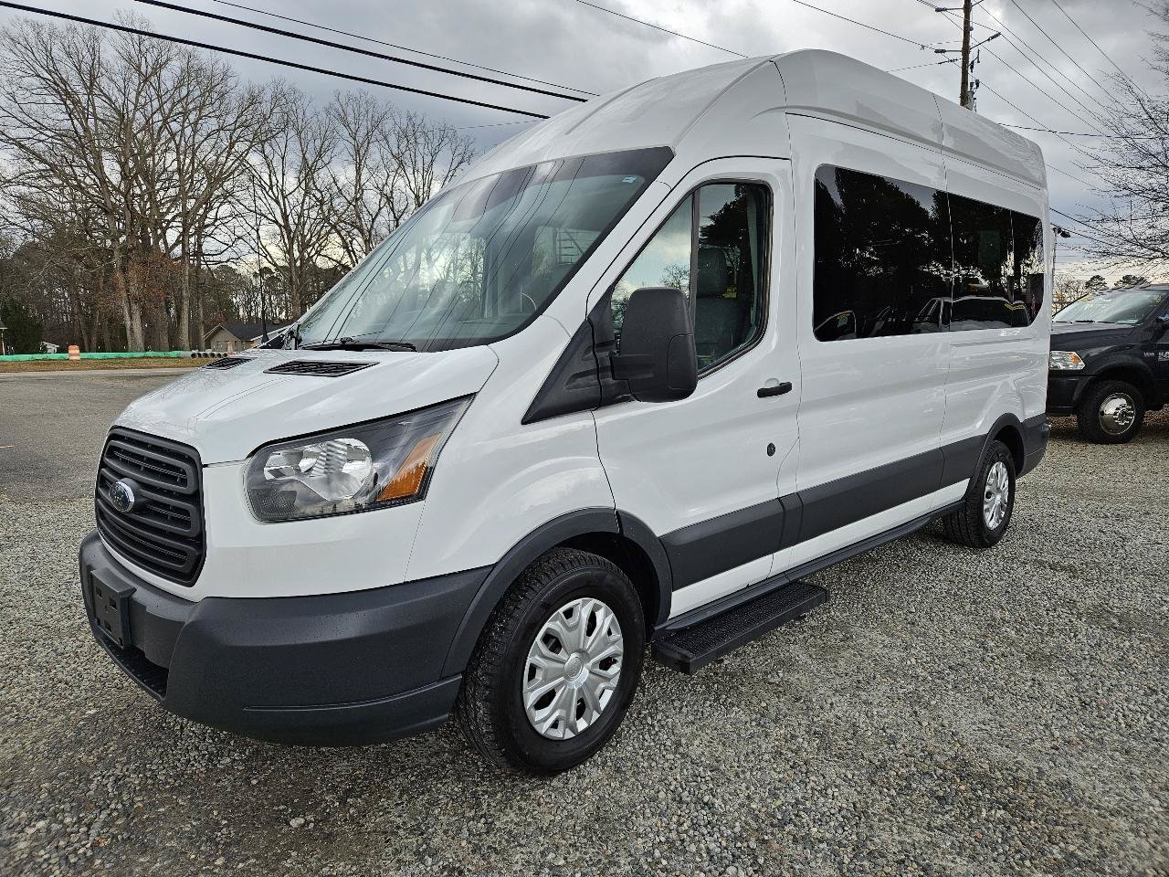 Used 2019 Ford Transit 350 XL RWD image 2