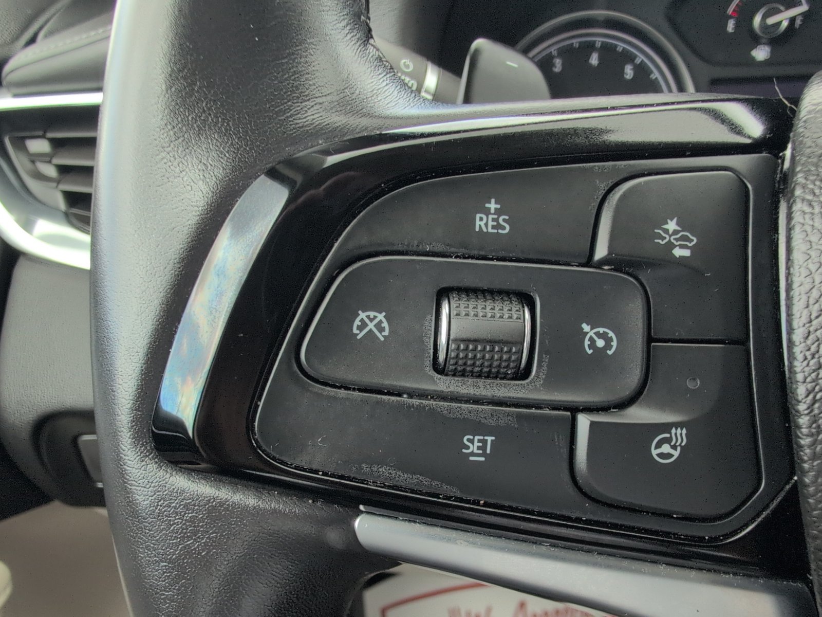Used 2023 Buick Enclave Essence w/ Experience Buick Package FWD image 17