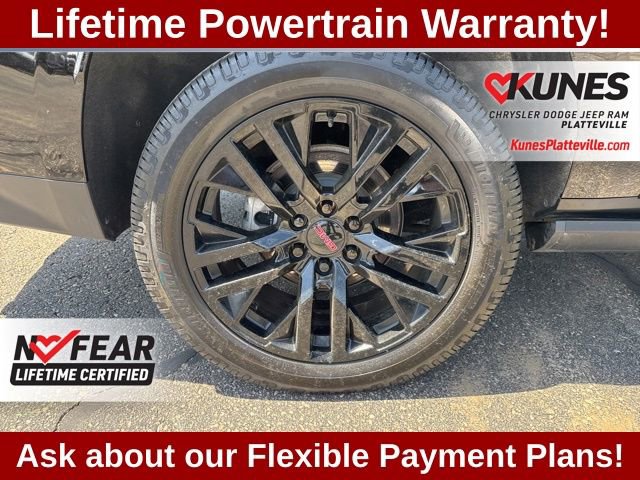 Used 2024 GMC Yukon XL Denali Ultimate AWD/4WD image 16