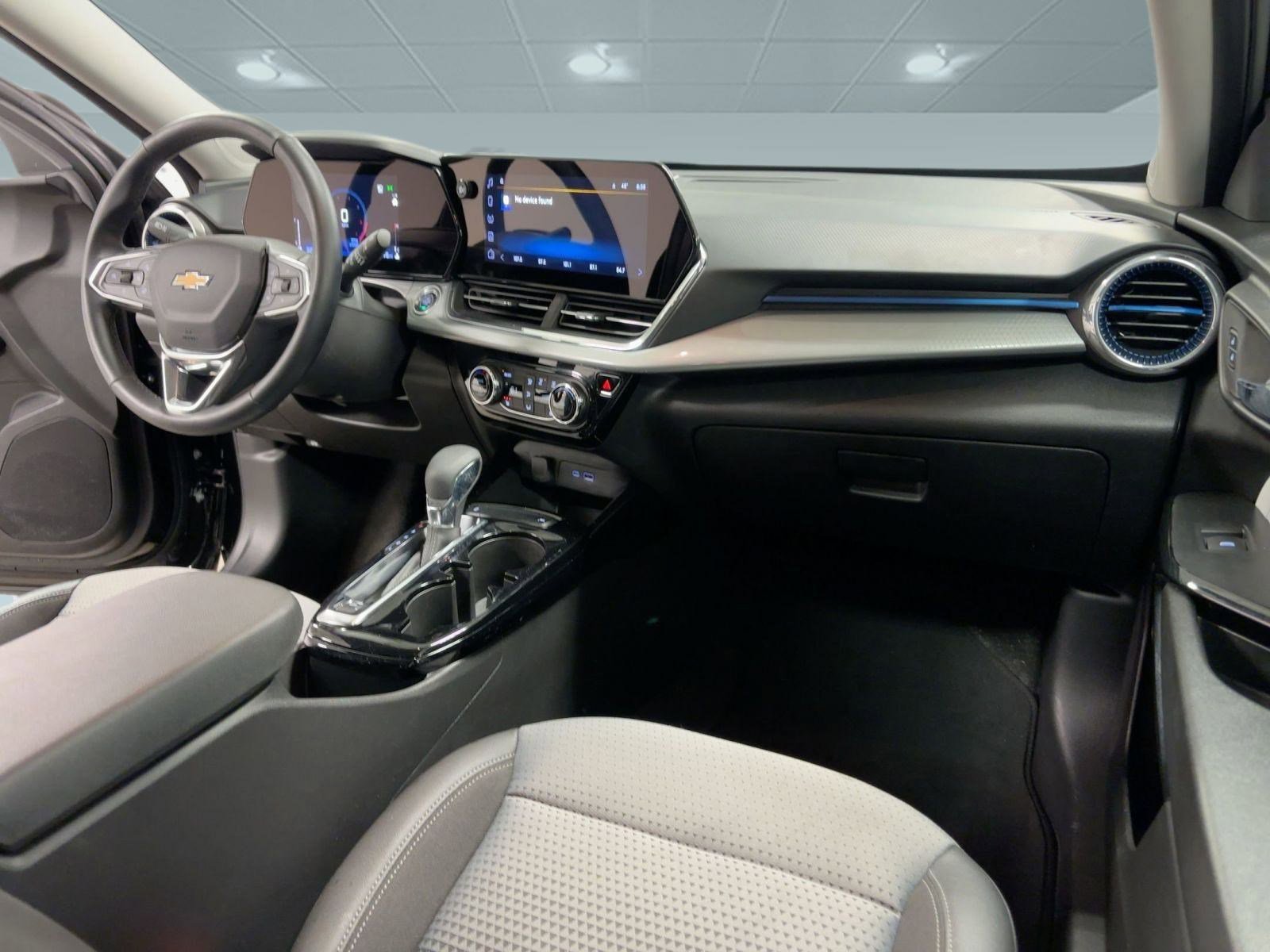 Certified 2025 Chevrolet Trax LT w/ LT Convenience Package image 29