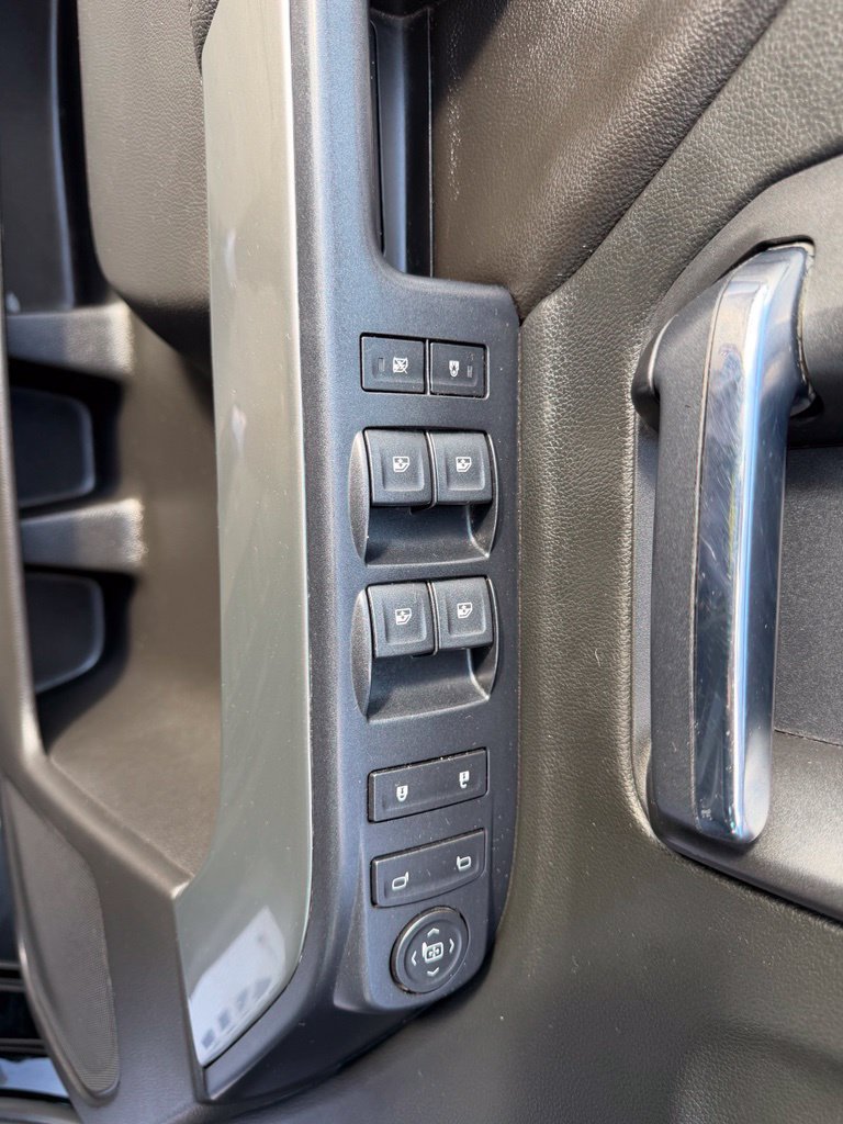 Used 2018 Chevrolet Silverado 1500 LT w/ All Star Edition AWD/4WD image 16