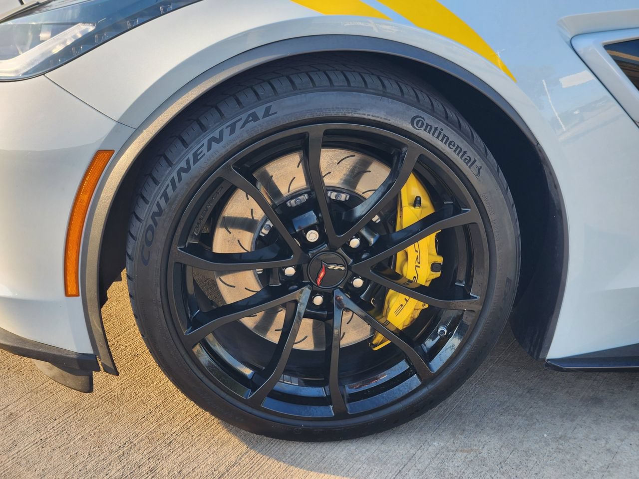 Used 2018 Chevrolet Corvette Grand Sport RWD image 12
