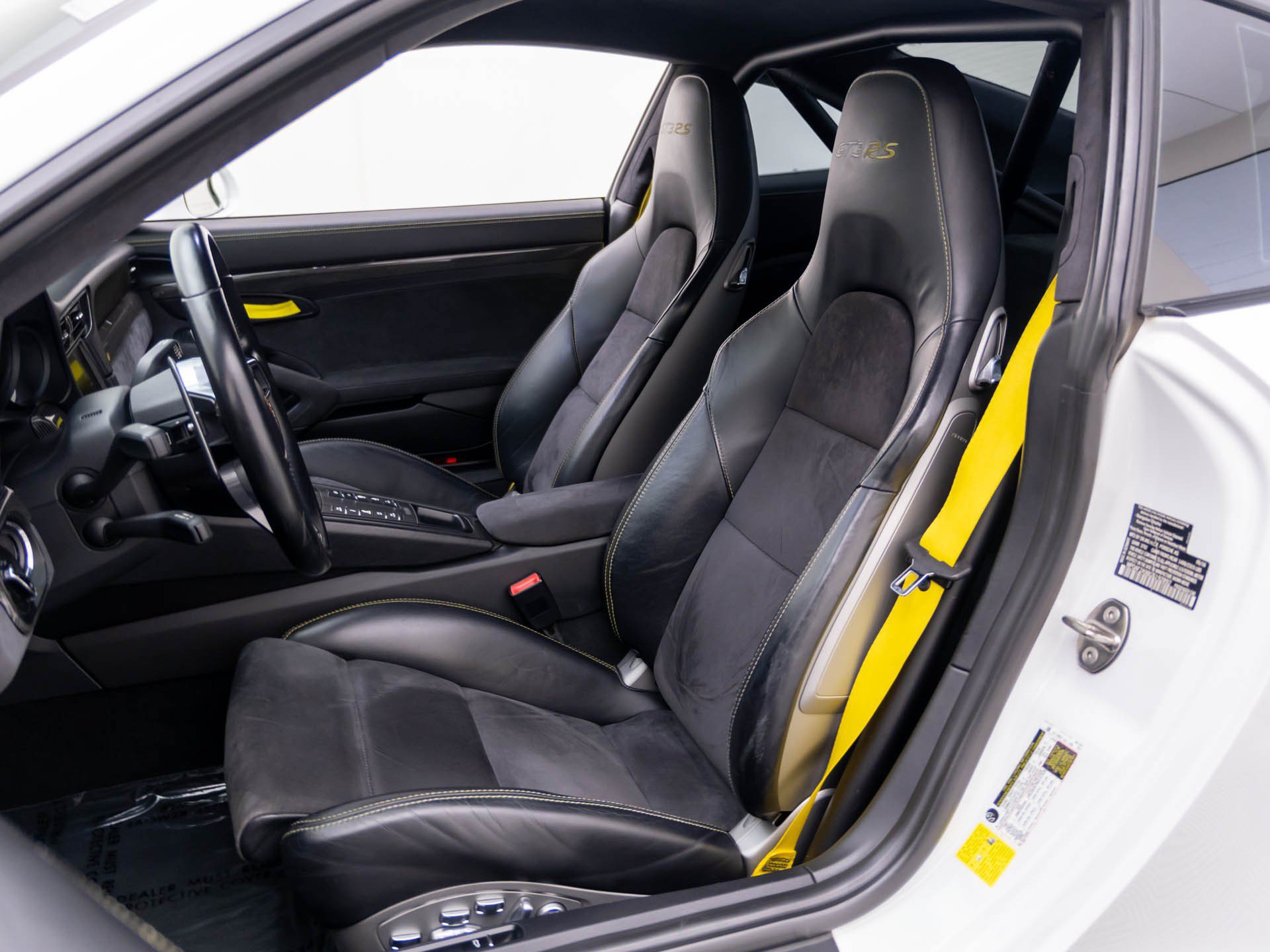 Used 2016 Porsche 911 GT3 RS RWD image 5