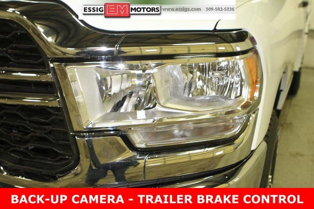 New 2024 RAM 2500 Tradesman w/ Chrome Appearance Group image 8