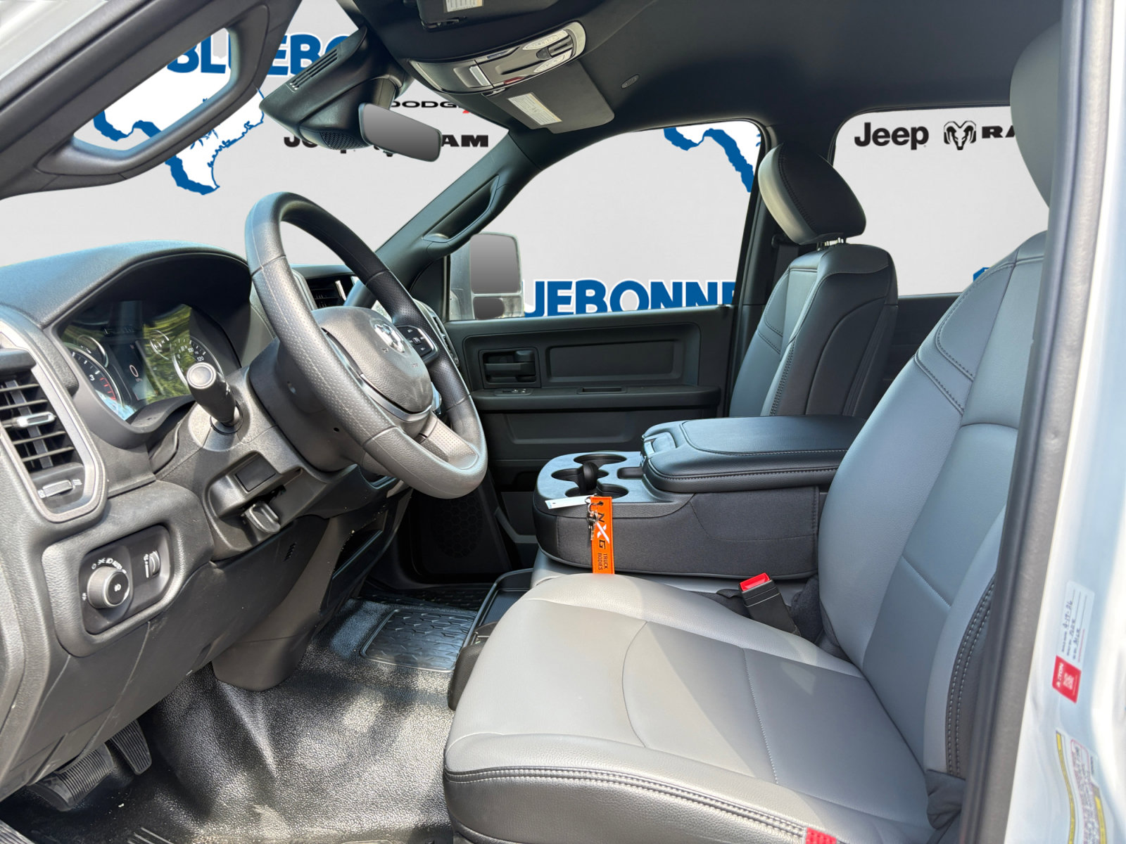 New 2026 RAM 3500 Tradesman AWD/4WD image 11