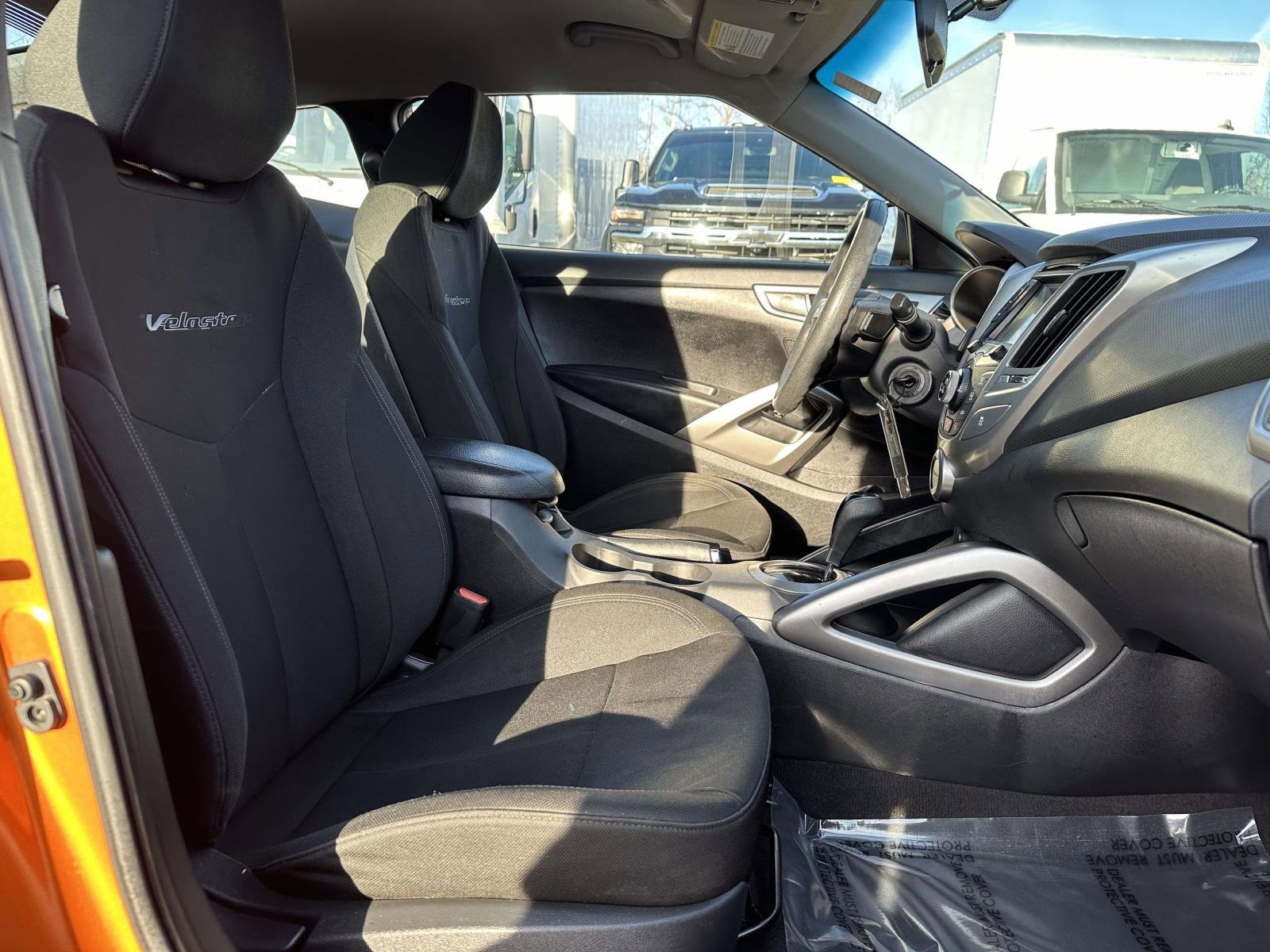 Used 2016 Hyundai Veloster image 25