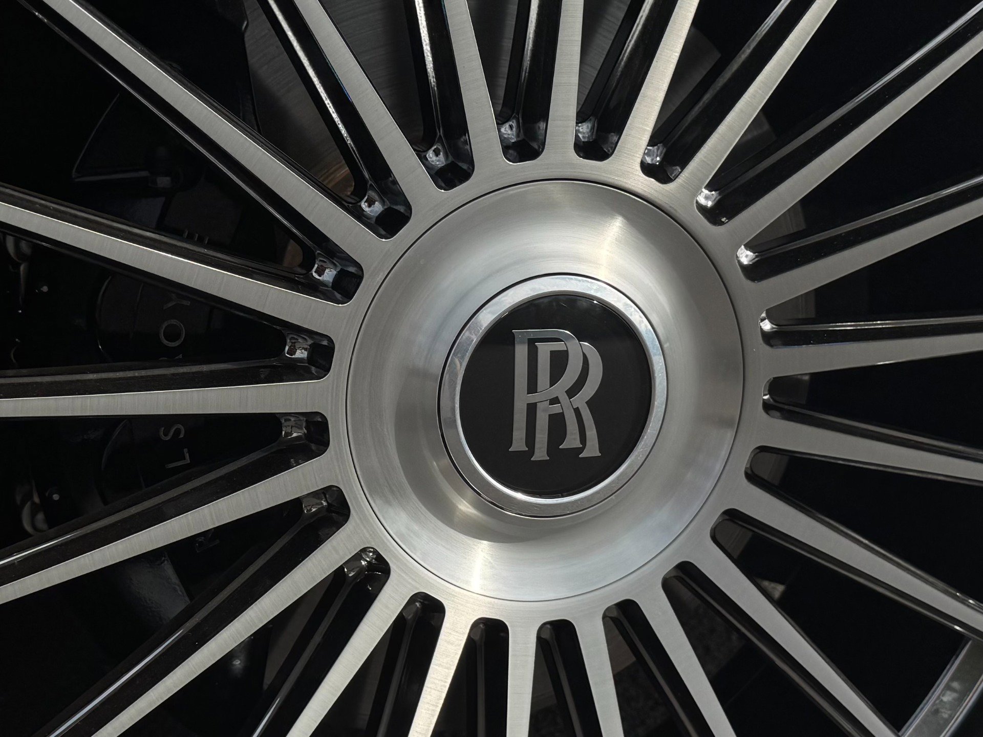 Used 2016 Rolls-Royce Wraith RWD image 92