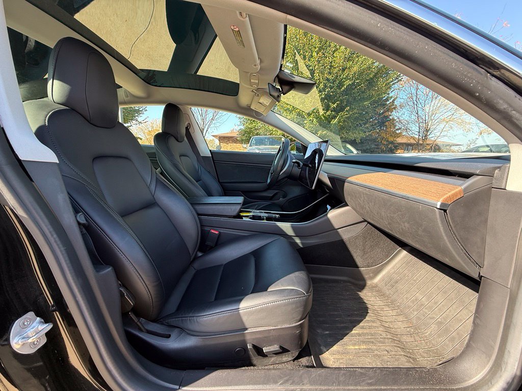 Used 2019 Tesla Model 3 RWD image 17