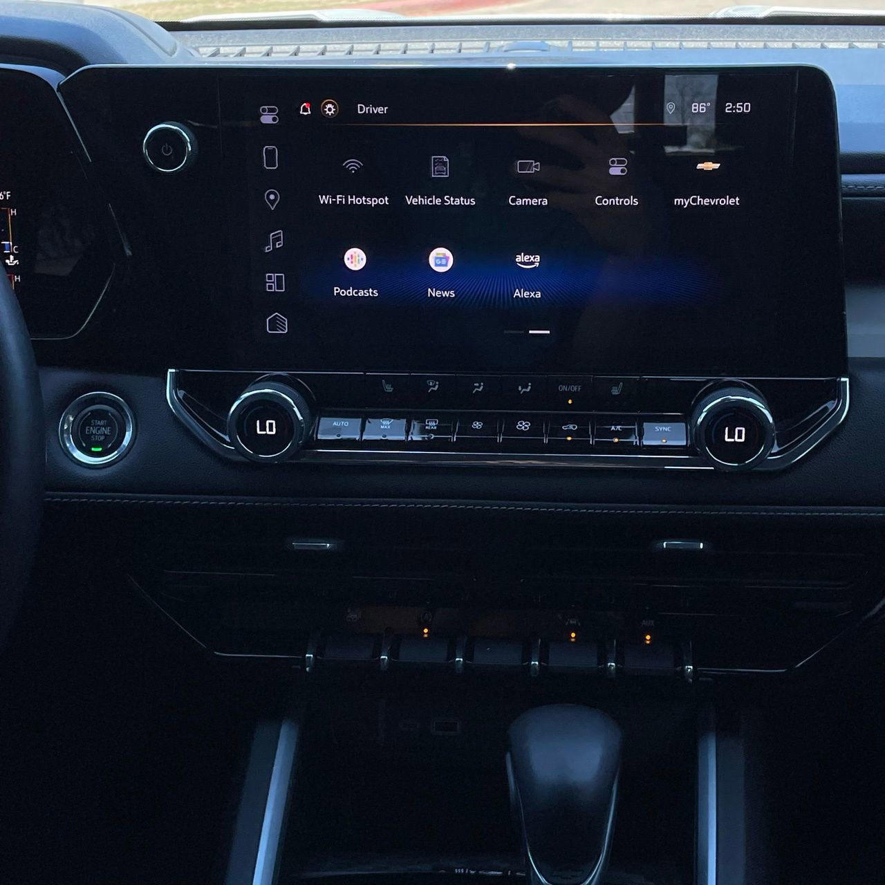 Used 2023 Chevrolet Colorado LT w/ LT Convenience Package III image 18