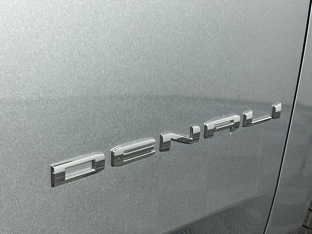 Used 2025 GMC Yukon Denali image 13