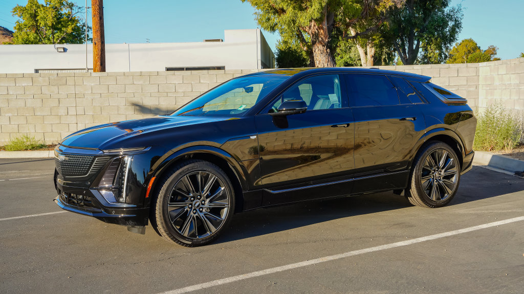 New 2027 Cadillac Lyriq Signature Sport w/ Nappa Leather Package AWD/4WD image 3