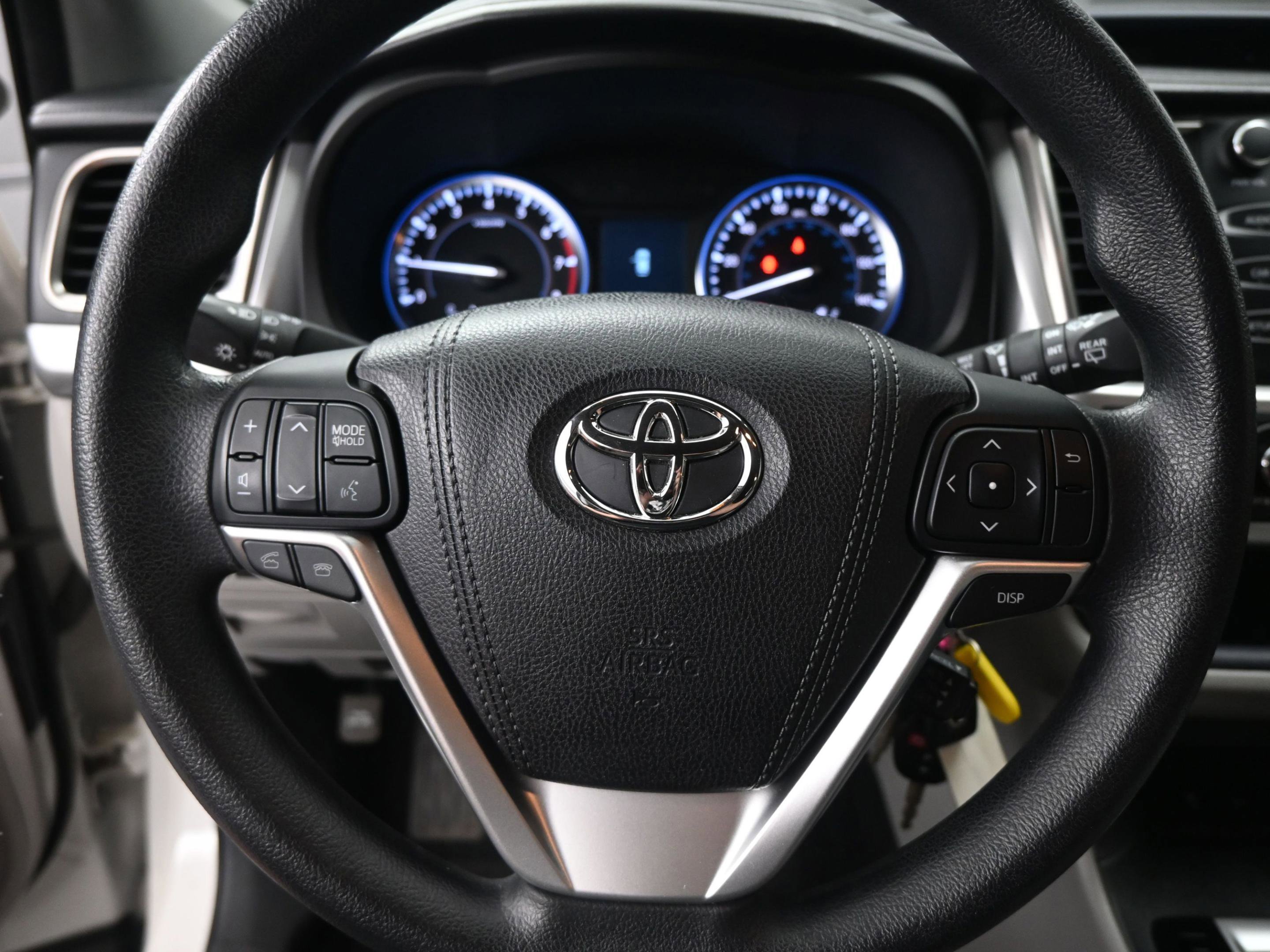 Used 2016 Toyota Highlander LE image 27