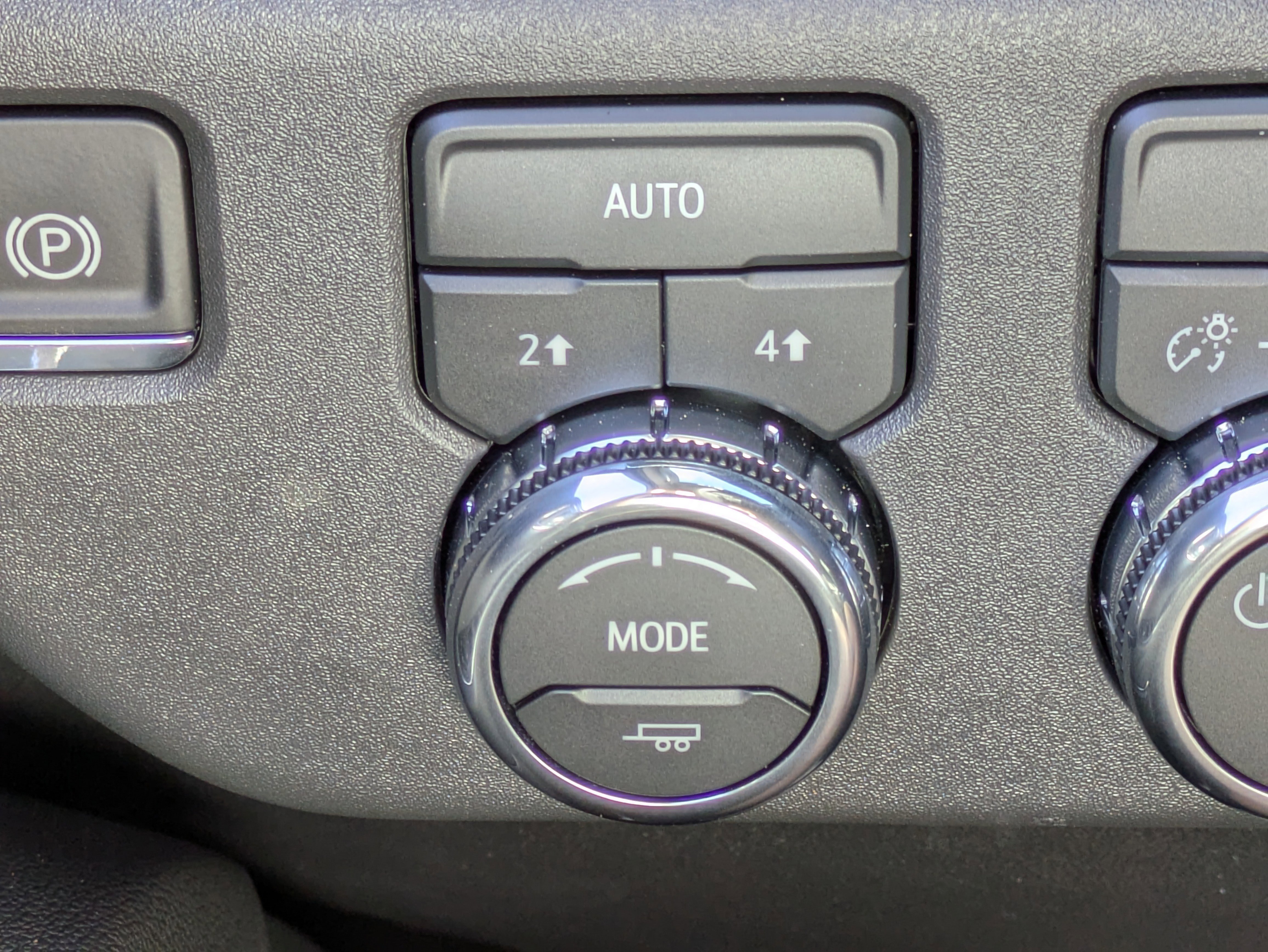 New 2026 GMC Sierra 1500 SLE image 25