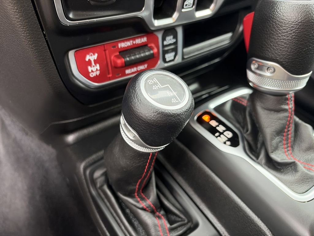 Used 2022 Jeep Wrangler Unlimited Rubicon AWD/4WD image 29