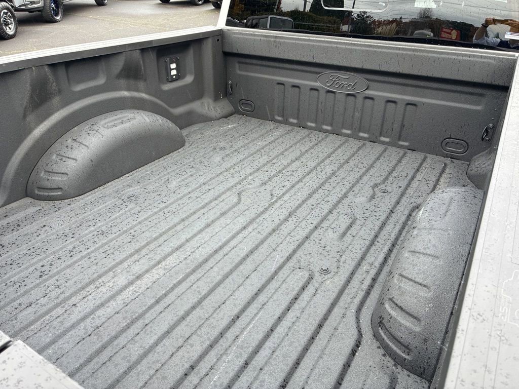 Used 2024 Ford F250 Platinum image 38
