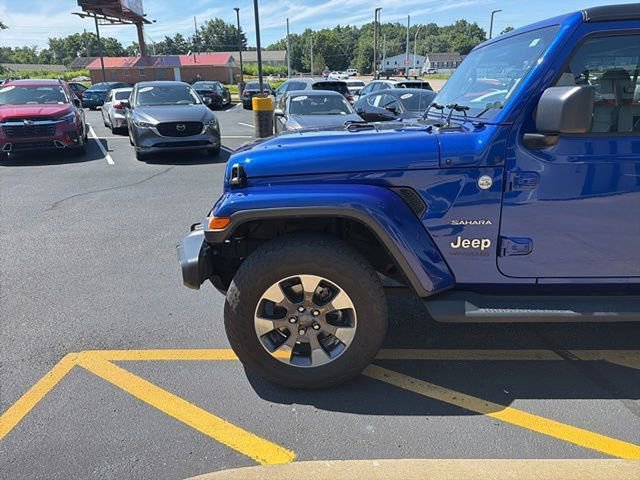Used 2018 Jeep Wrangler Unlimited Sahara AWD/4WD image 6