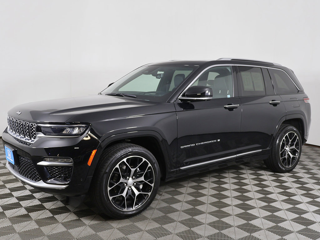 Used 2023 Jeep Grand Cherokee Summit AWD/4WD image 12