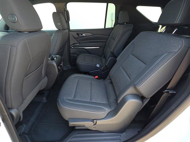 Used 2025 Chevrolet Traverse LT w/ Driver Confidence Package FWD image 16