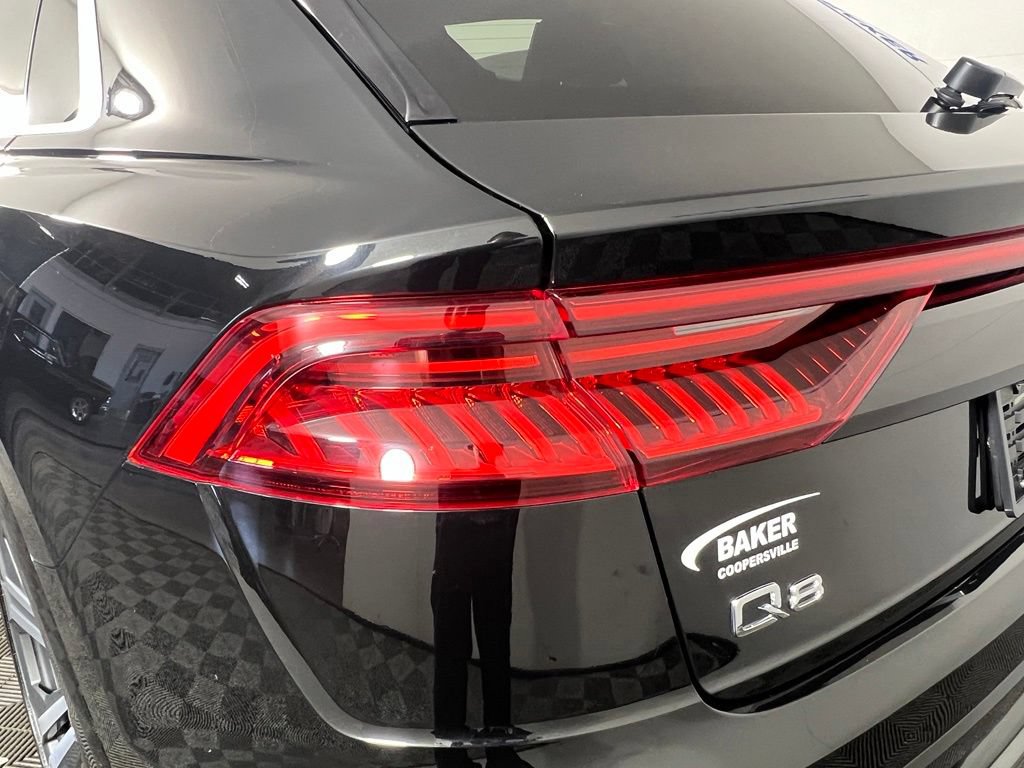 Used 2022 Audi Q8 Prestige AWD/4WD image 36