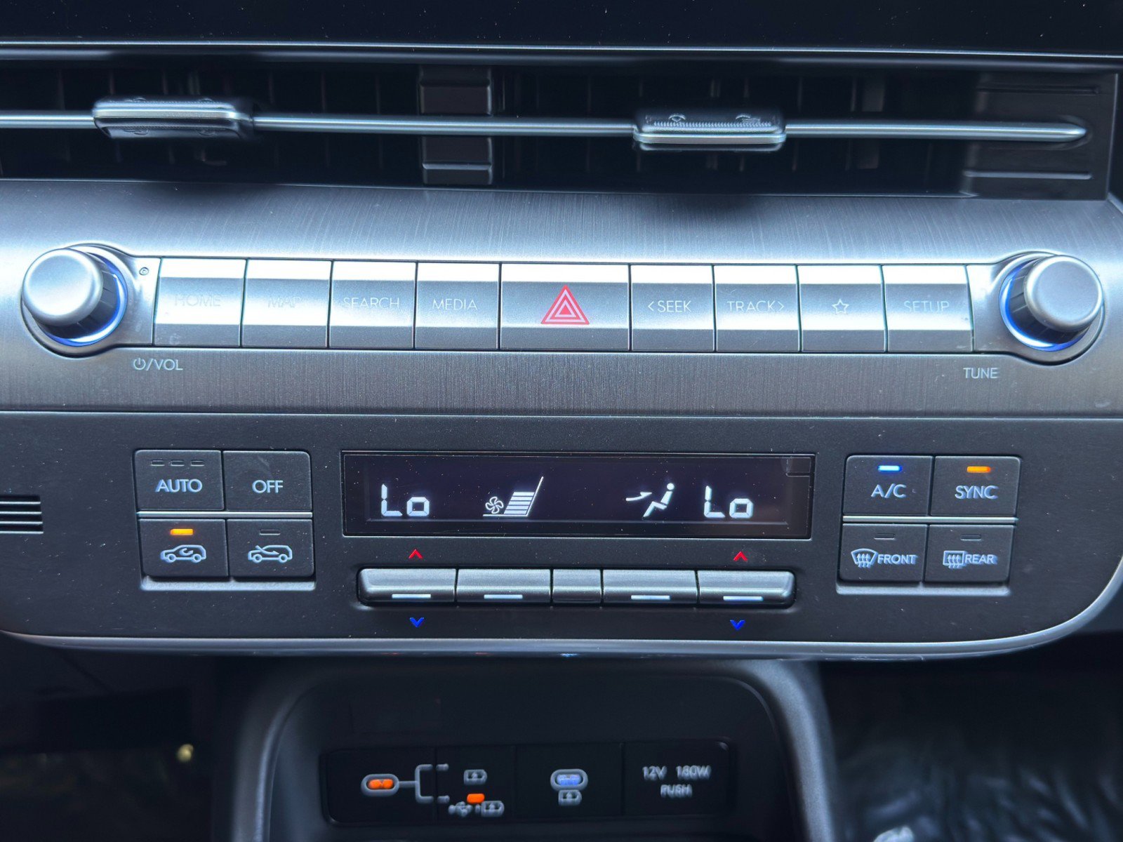 Used 2024 Hyundai Kona SEL FWD image 27