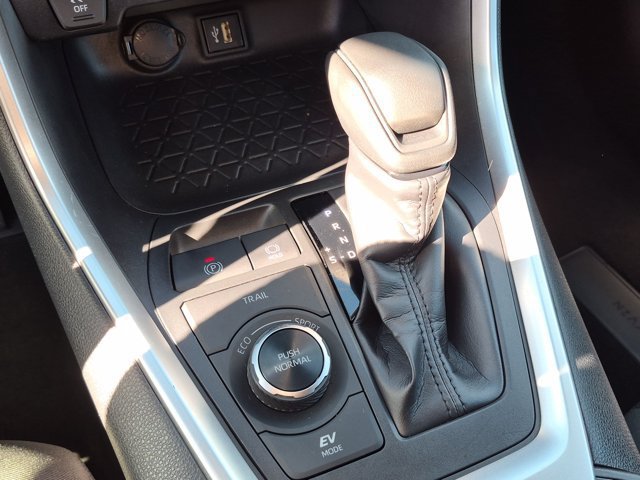 Certified 2024 Toyota RAV4 LE AWD/4WD image 15
