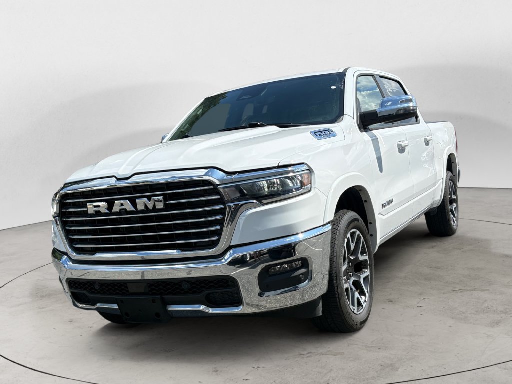 Used 2025 RAM 1500 Laramie AWD/4WD image 7