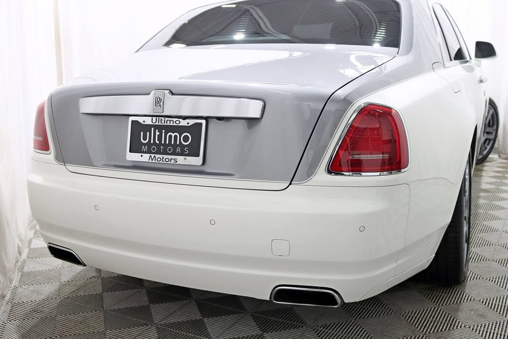 Used 2016 Rolls-Royce Ghost RWD image 13