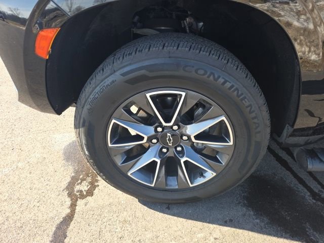 Used 2022 Chevrolet Tahoe Z71 w/ Z71 Off-Road Package image 16