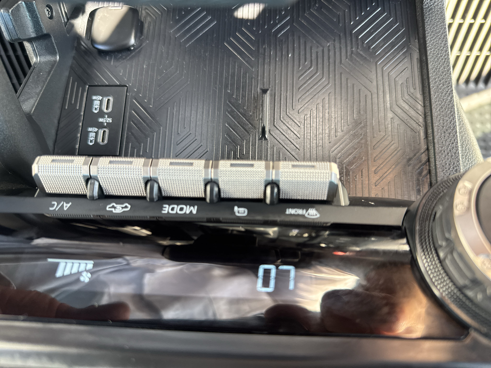 Used 2025 Toyota Tacoma TRD Off-Road AWD/4WD image 25