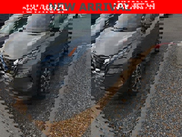 Used 2021 Nissan Rogue SV image 1