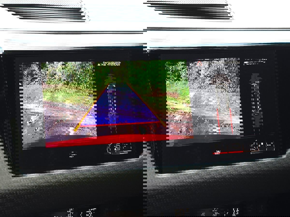 Used 2024 Audi e-tron GT Premium Plus w/ Performance Package image 36