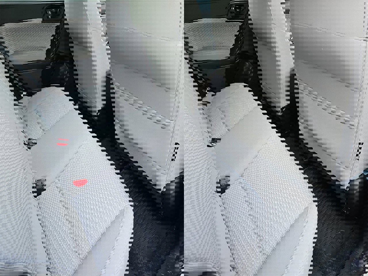 Used 2018 Subaru Forester 2.5i Premium w/ All-Weather Package image 11