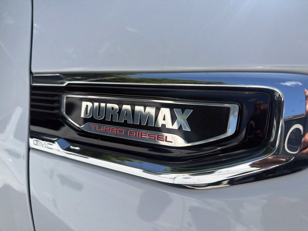 Used 2023 GMC Sierra 1500 SLT w/ SLT Premium Package AWD/4WD image 4