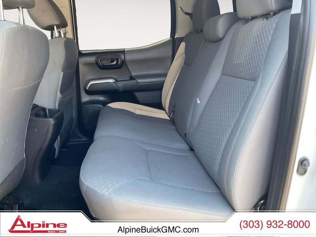 Used 2022 Toyota Tacoma SR5 AWD/4WD image 13