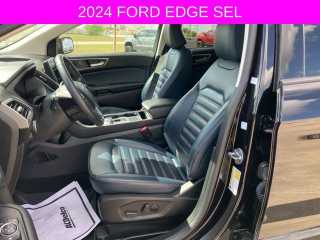 Used 2024 Ford Edge SEL w/ Sport Appearance Package image 24
