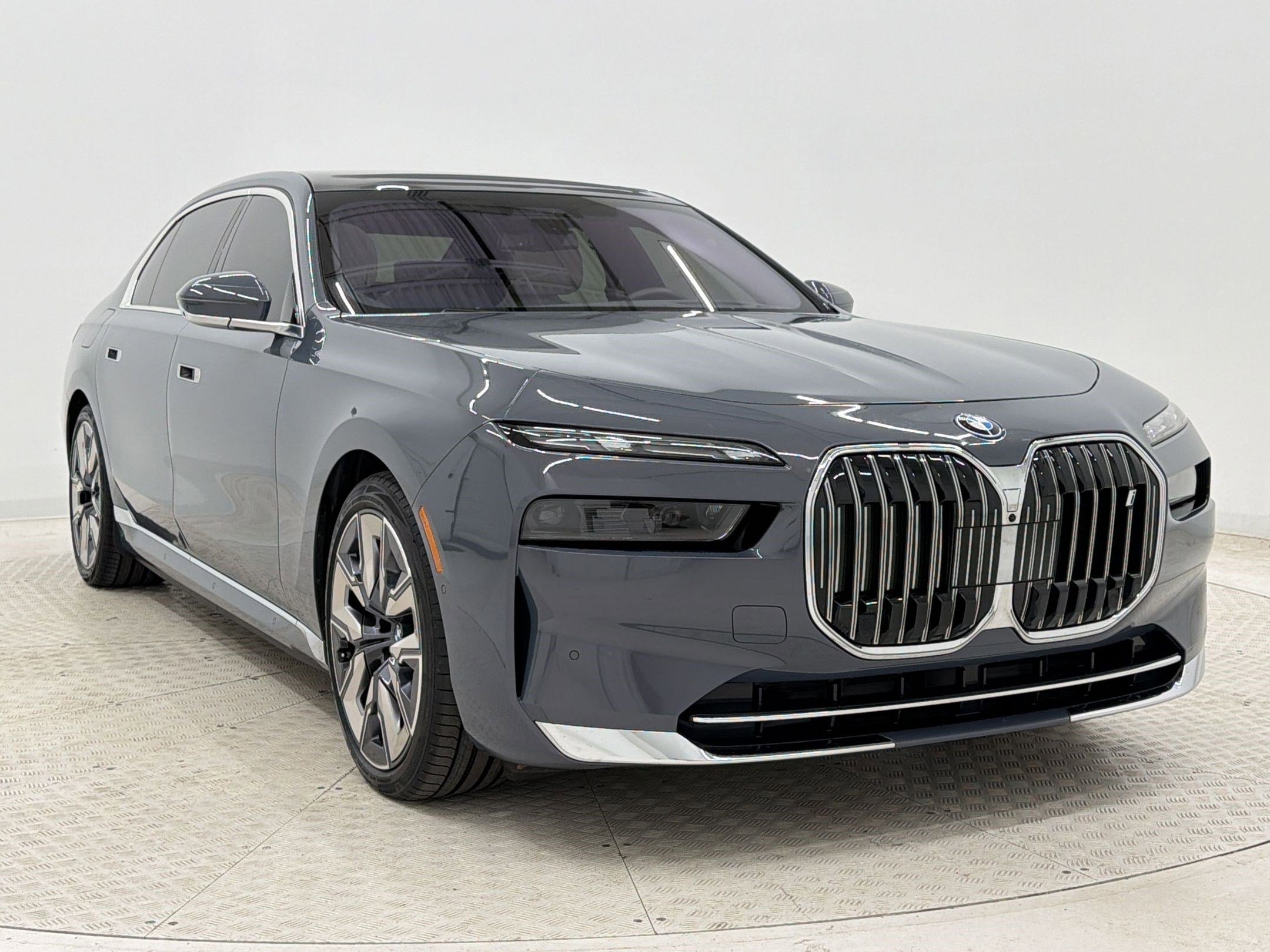 Certified 2023 BMW i7 xDrive60 image 7