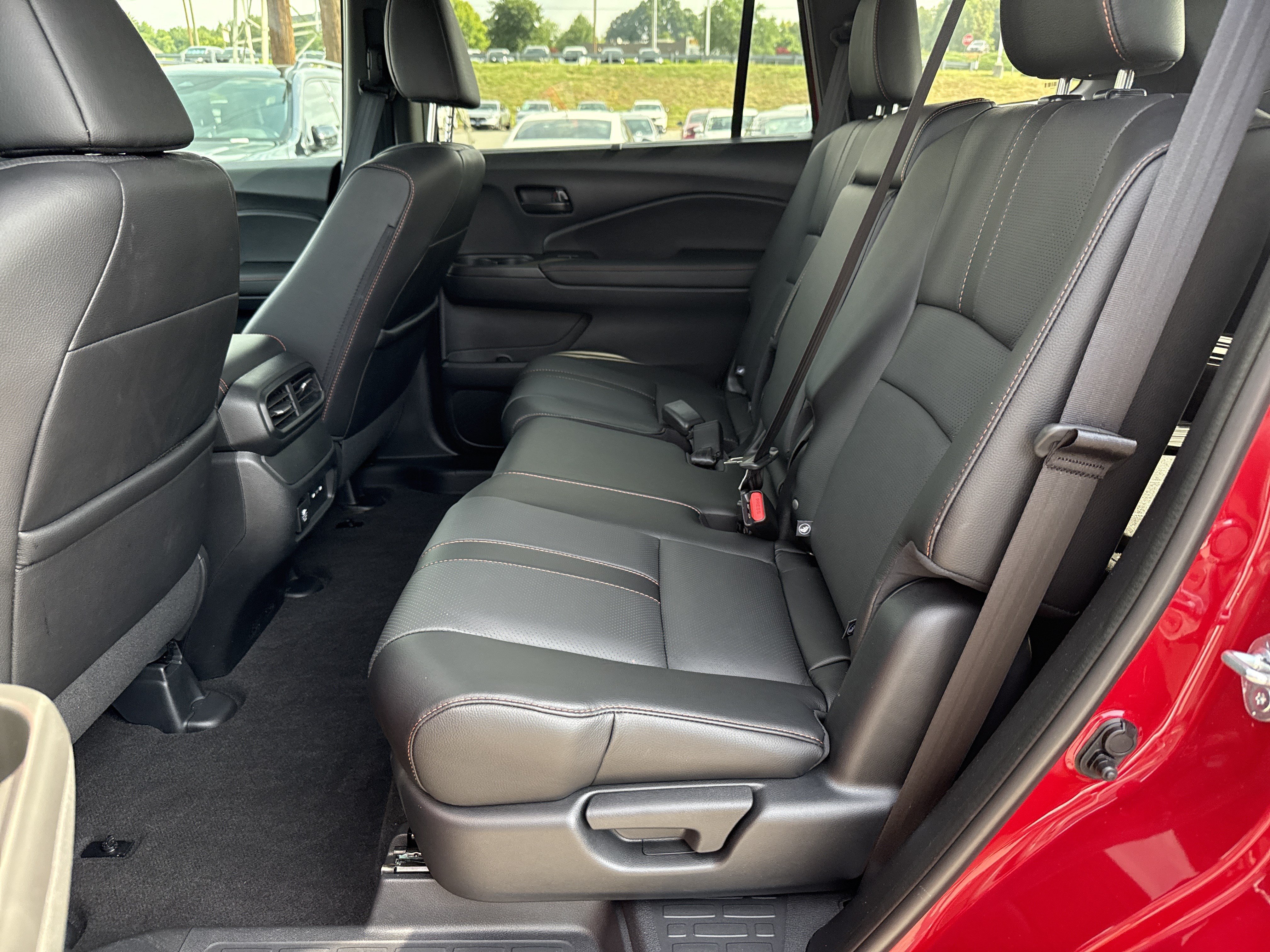 Certified 2025 Honda Passport TrailSport image 31