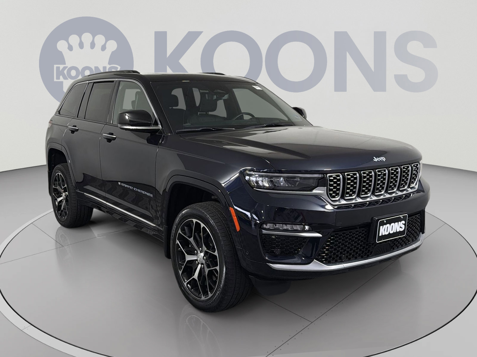 Used 2024 Jeep Grand Cherokee Summit AWD/4WD image 10