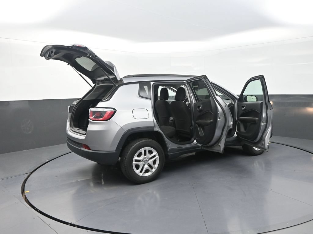 Used 2018 Jeep Compass Sport AWD/4WD image 37