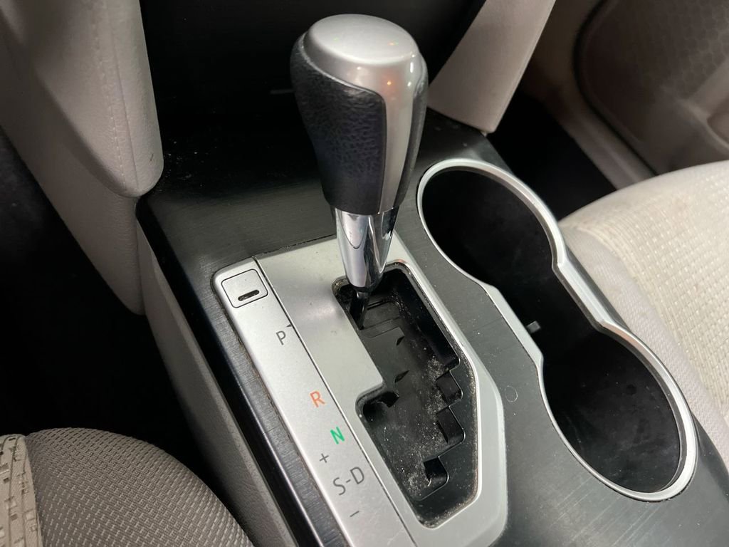 Used 2012 Toyota Camry LE FWD image 16