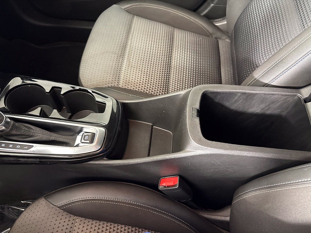 Used 2025 Chevrolet Trax LT FWD image 30