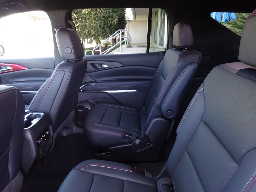 New 2026 Chevrolet Traverse Z71 w/ Enhanced Driving Package AWD/4WD image 20