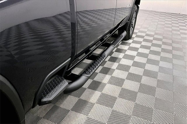 Used 2024 Chevrolet Silverado 2500 LT w/ All Star Edition image 39