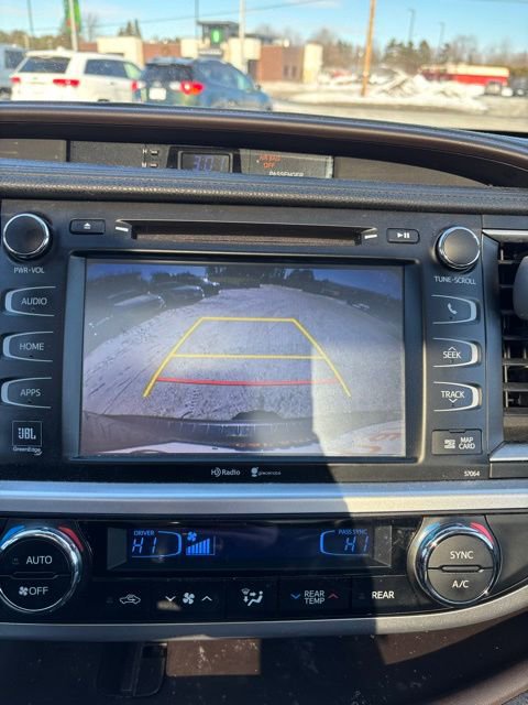 Used 2015 Toyota Highlander Limited Platinum image 26