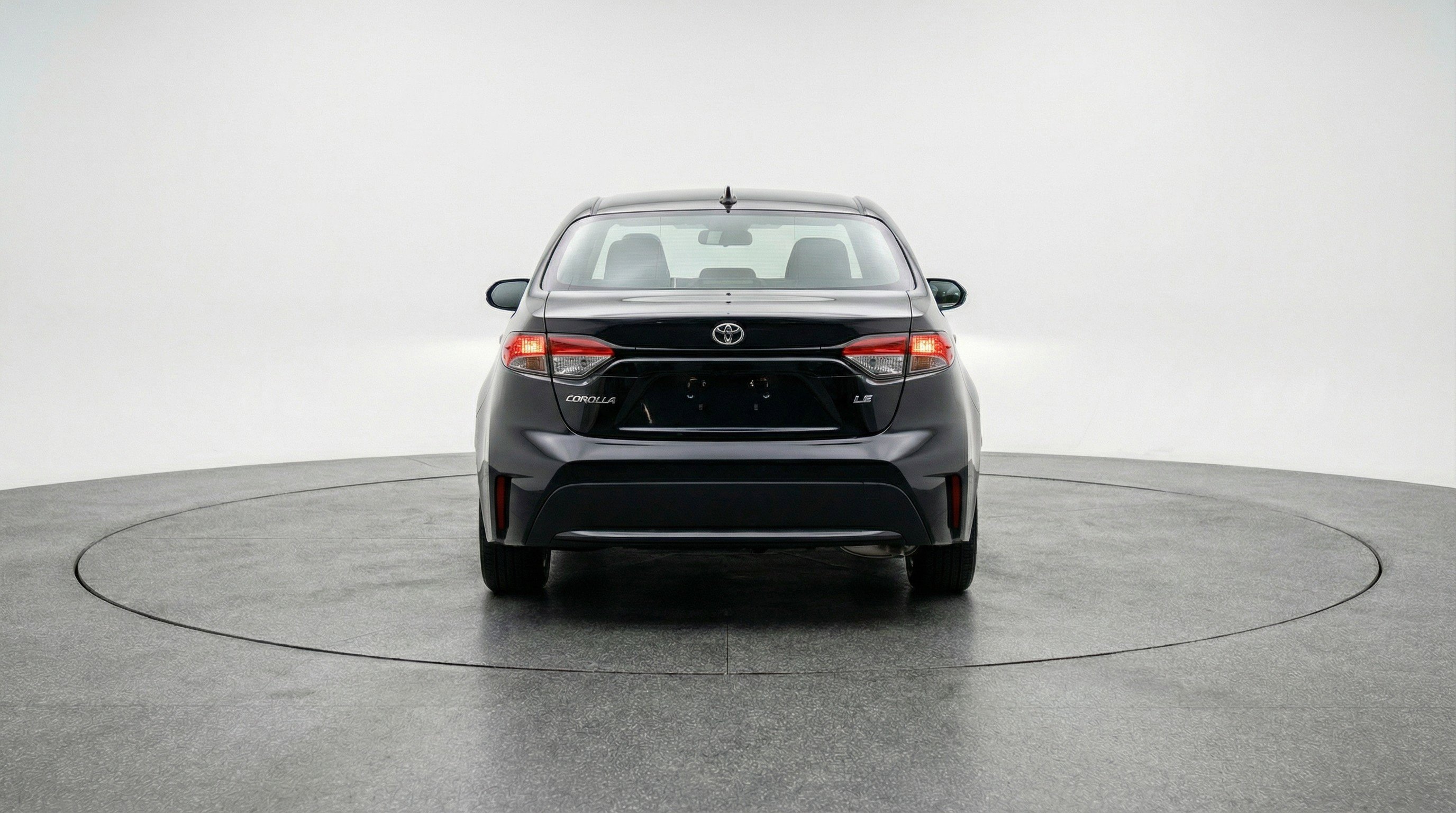 Used 2025 Toyota Corolla LE image 7