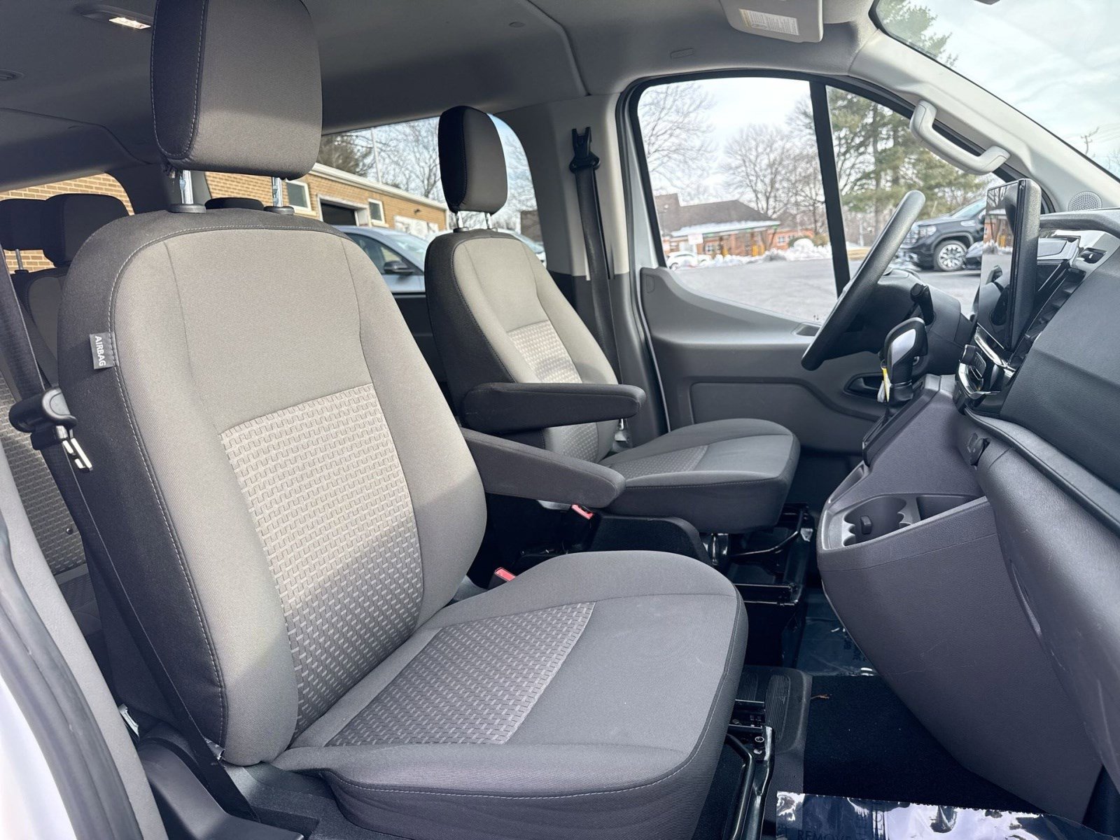 Used 2024 Ford Transit 350 XLT image 28