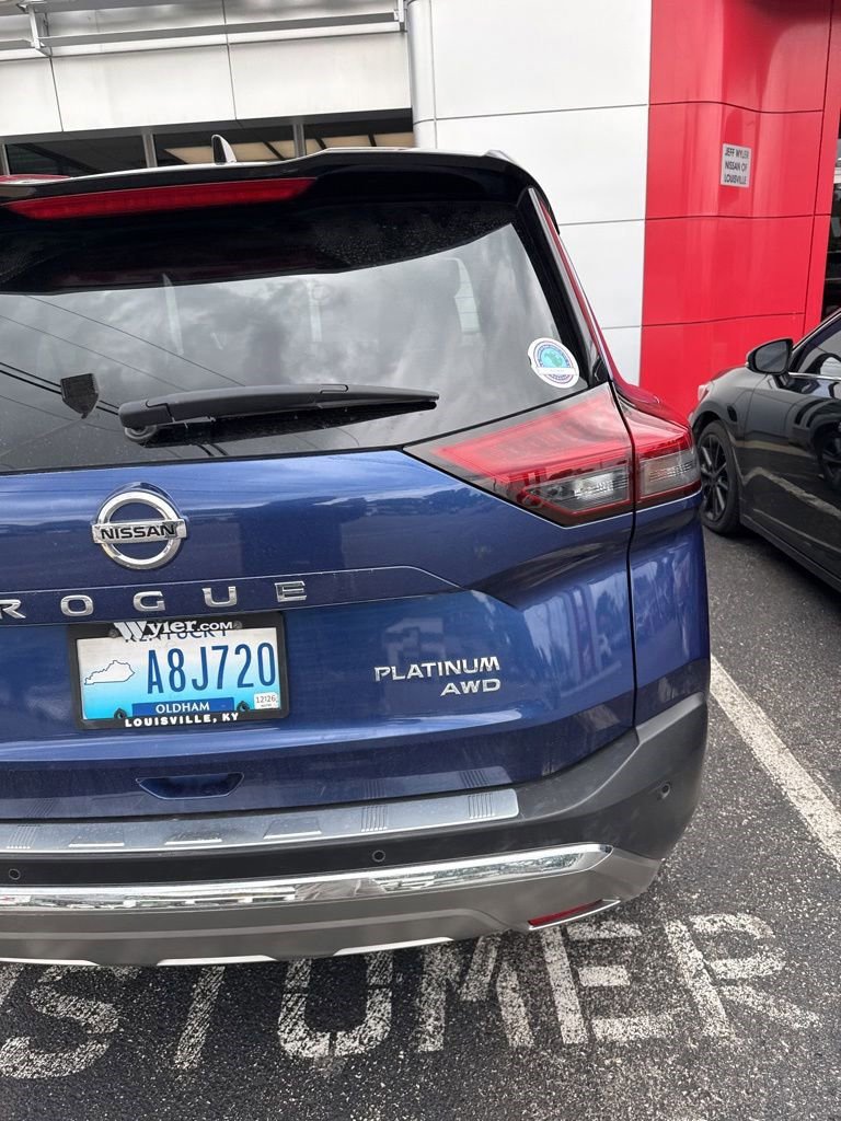 Used 2021 Nissan Rogue Platinum AWD/4WD image 6