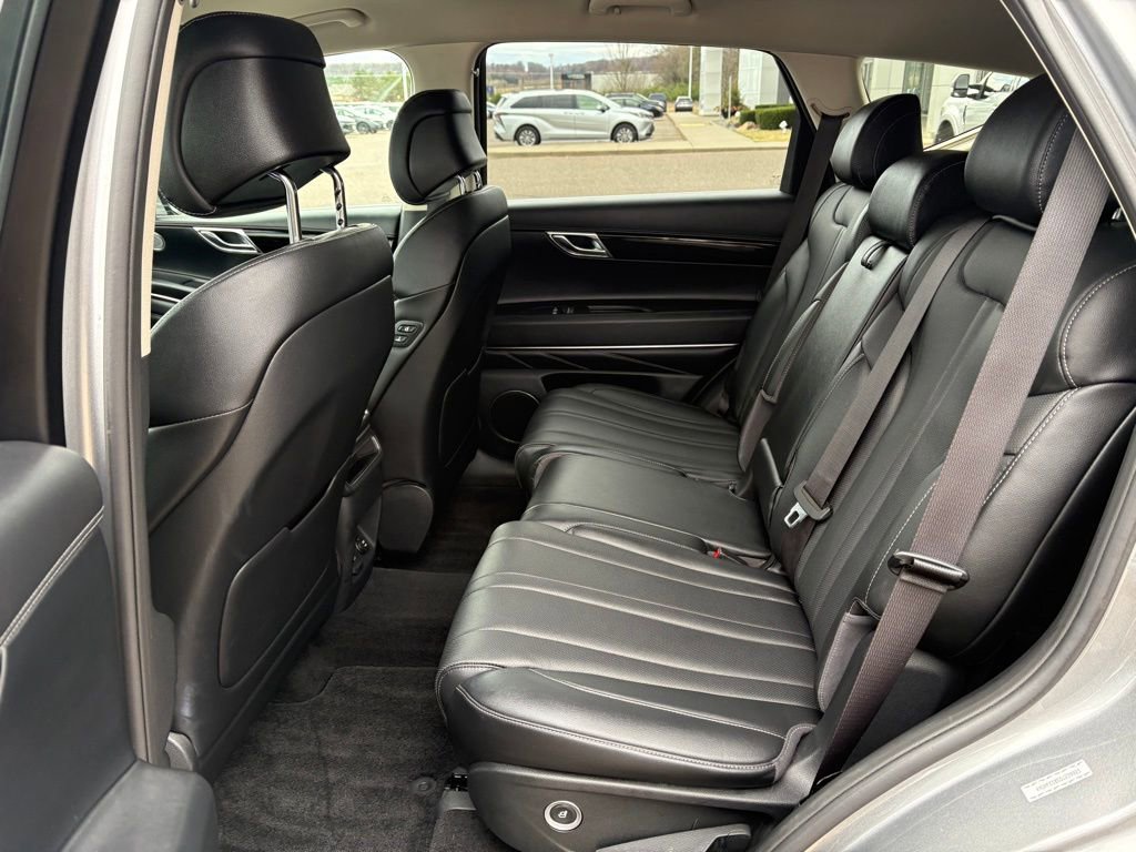 Used 2025 Genesis GV80 2.5T Standard AWD/4WD image 13
