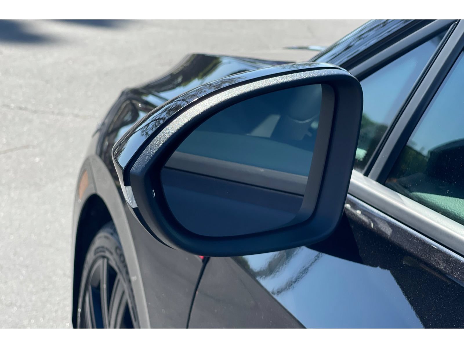 Used 2022 Volkswagen GTI SE FWD image 54